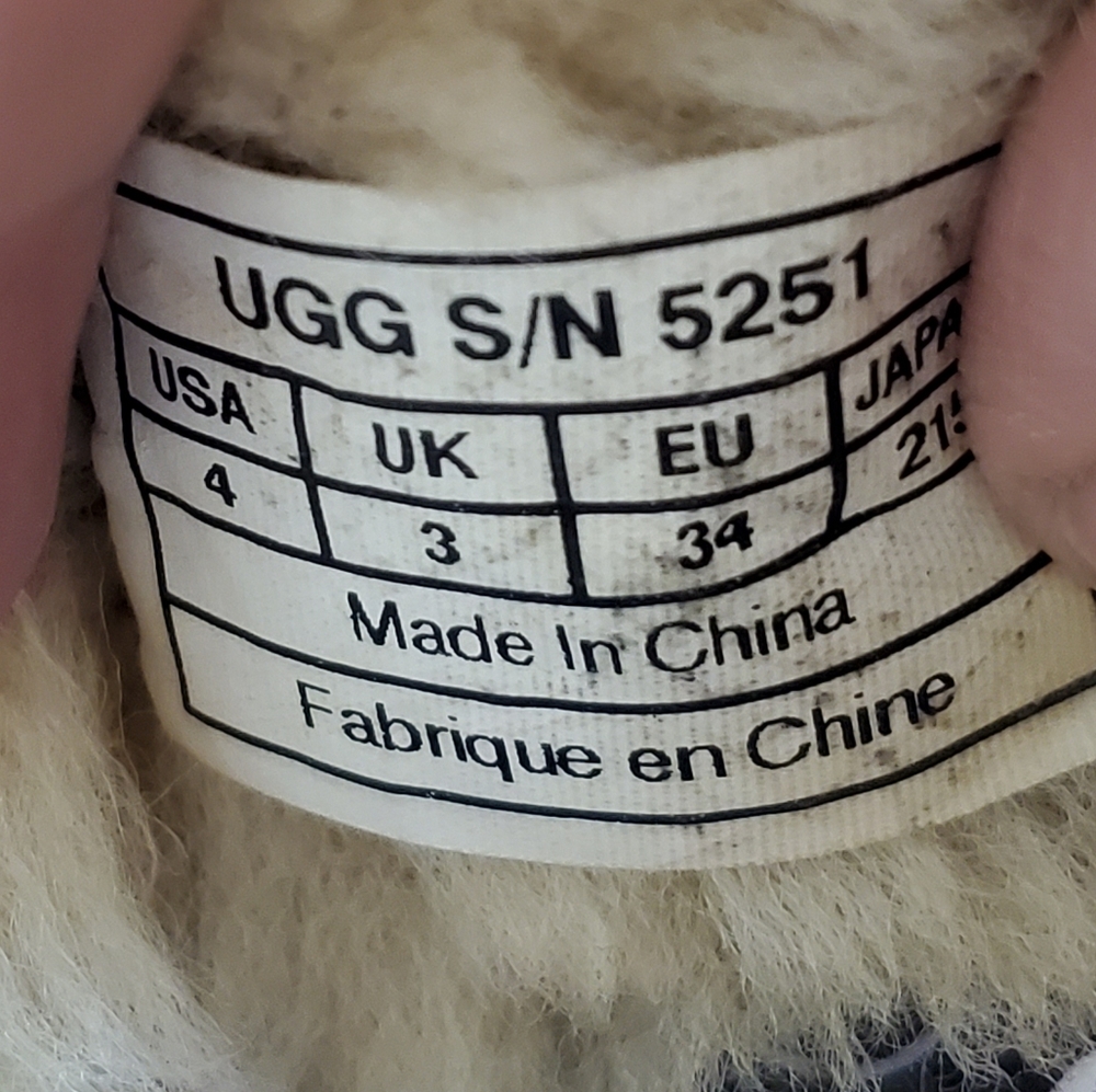 Ugg Classic II short chestnut boots 5251 kids US 4 - Picture 7 of 13
